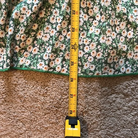 NWOT Green Floral Mini Dress With White Buttons. Size 8/10 - Picture 11 of 15
